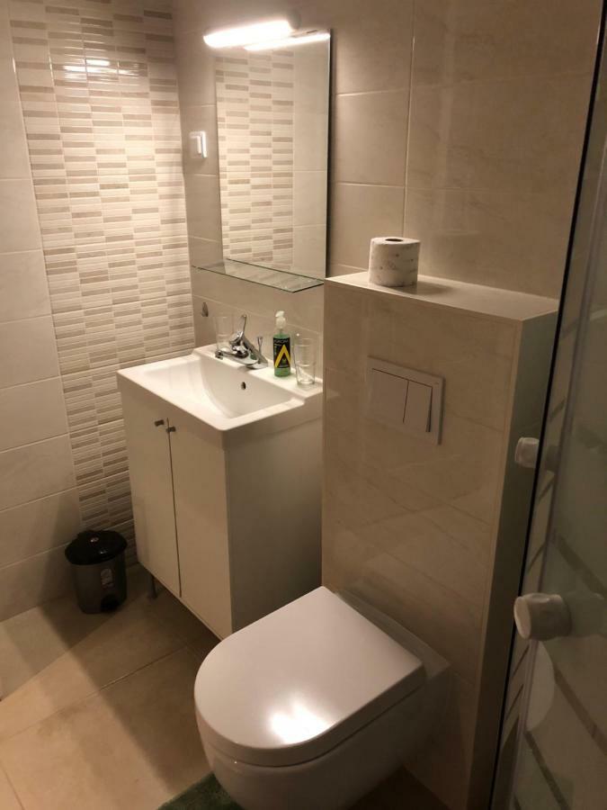 Buga Apartment In Center Of مالي لوشينغْ المظهر الخارجي الصورة