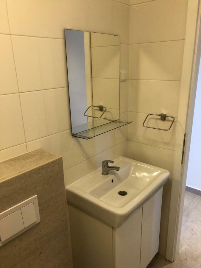 Buga Apartment In Center Of مالي لوشينغْ المظهر الخارجي الصورة