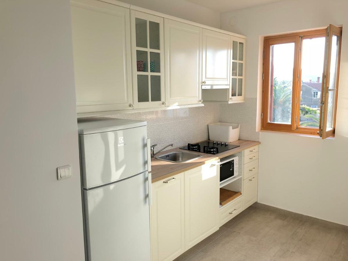 Buga Apartment In Center Of مالي لوشينغْ المظهر الخارجي الصورة
