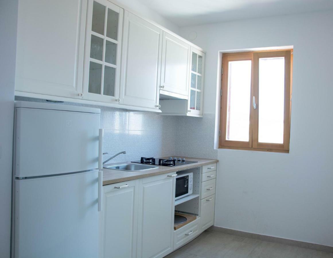 Buga Apartment In Center Of مالي لوشينغْ المظهر الخارجي الصورة